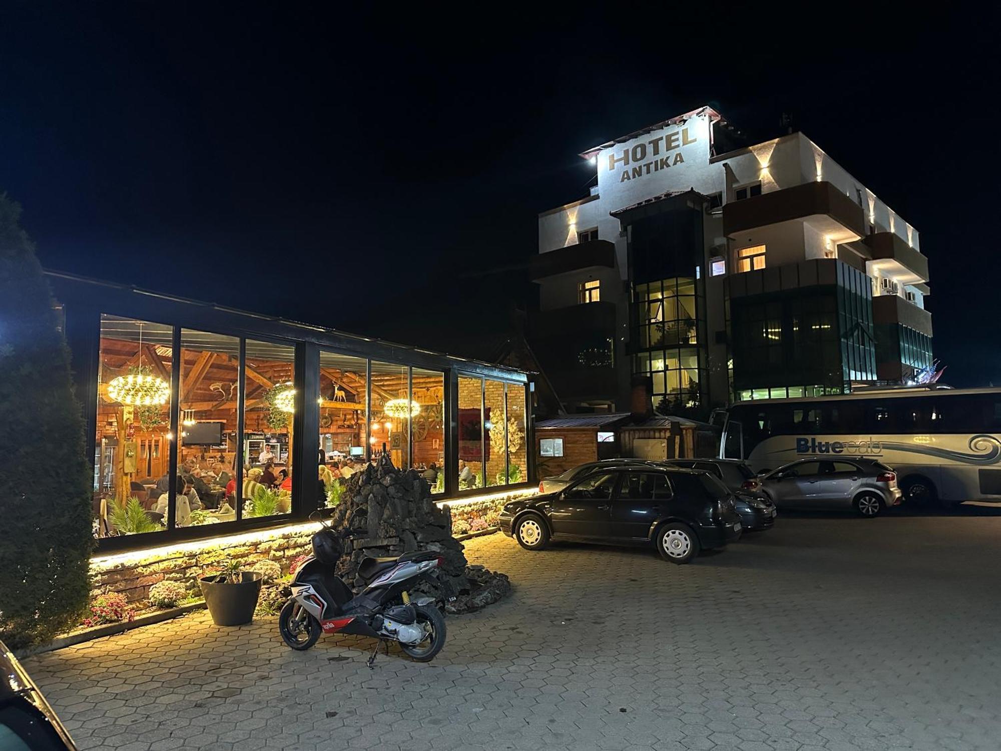 Hotel Antika Peje Luaran gambar