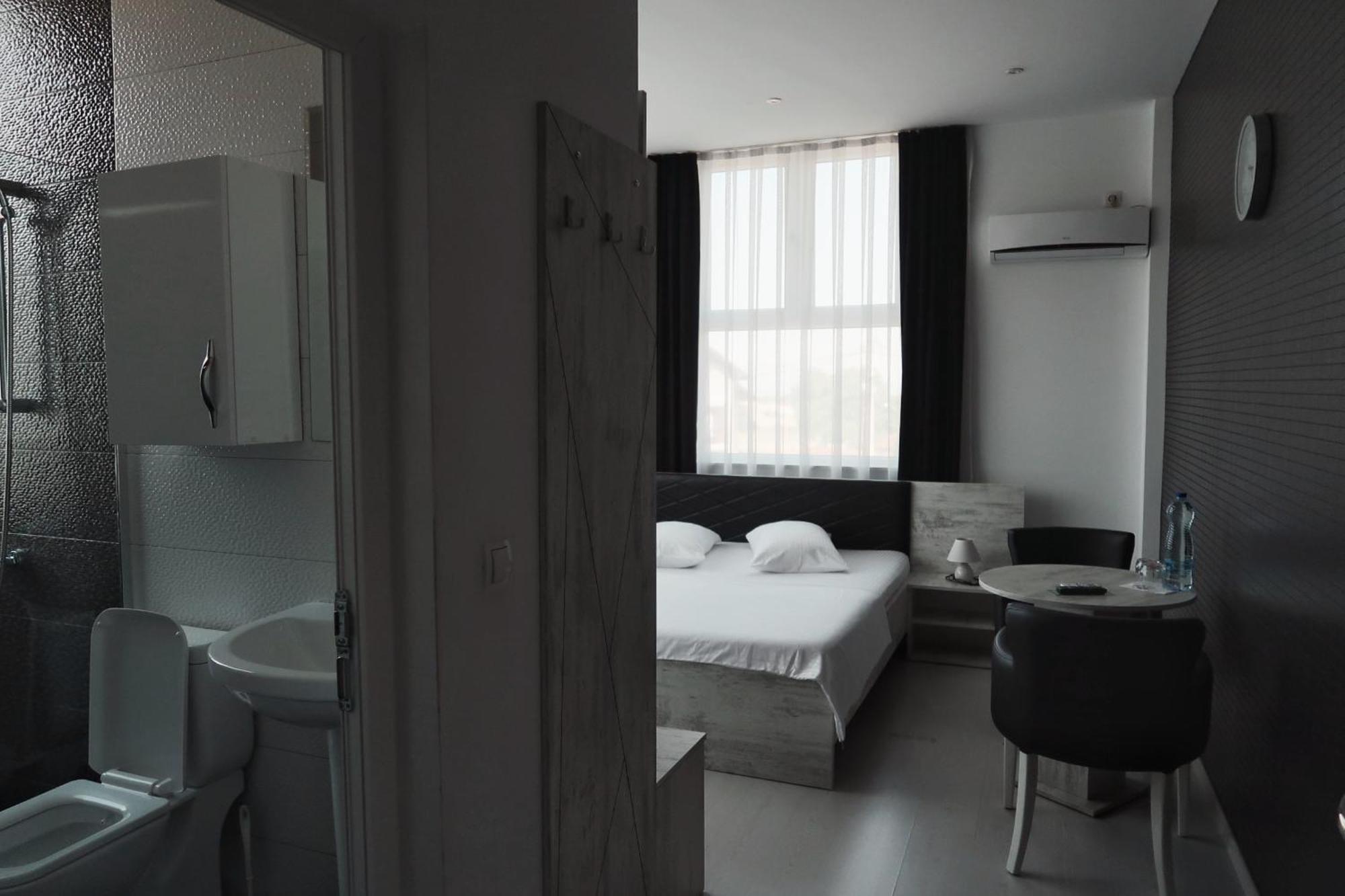 Hotel Antika Peje Luaran gambar