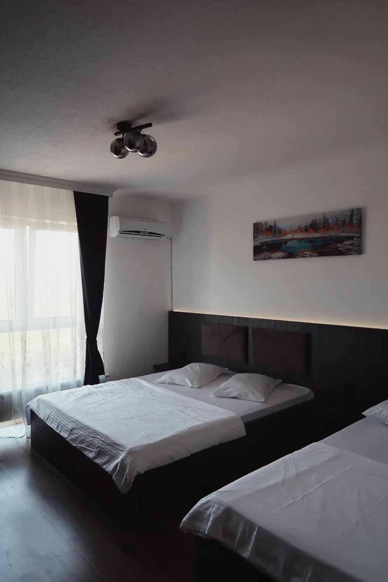 Hotel Antika Peje Luaran gambar