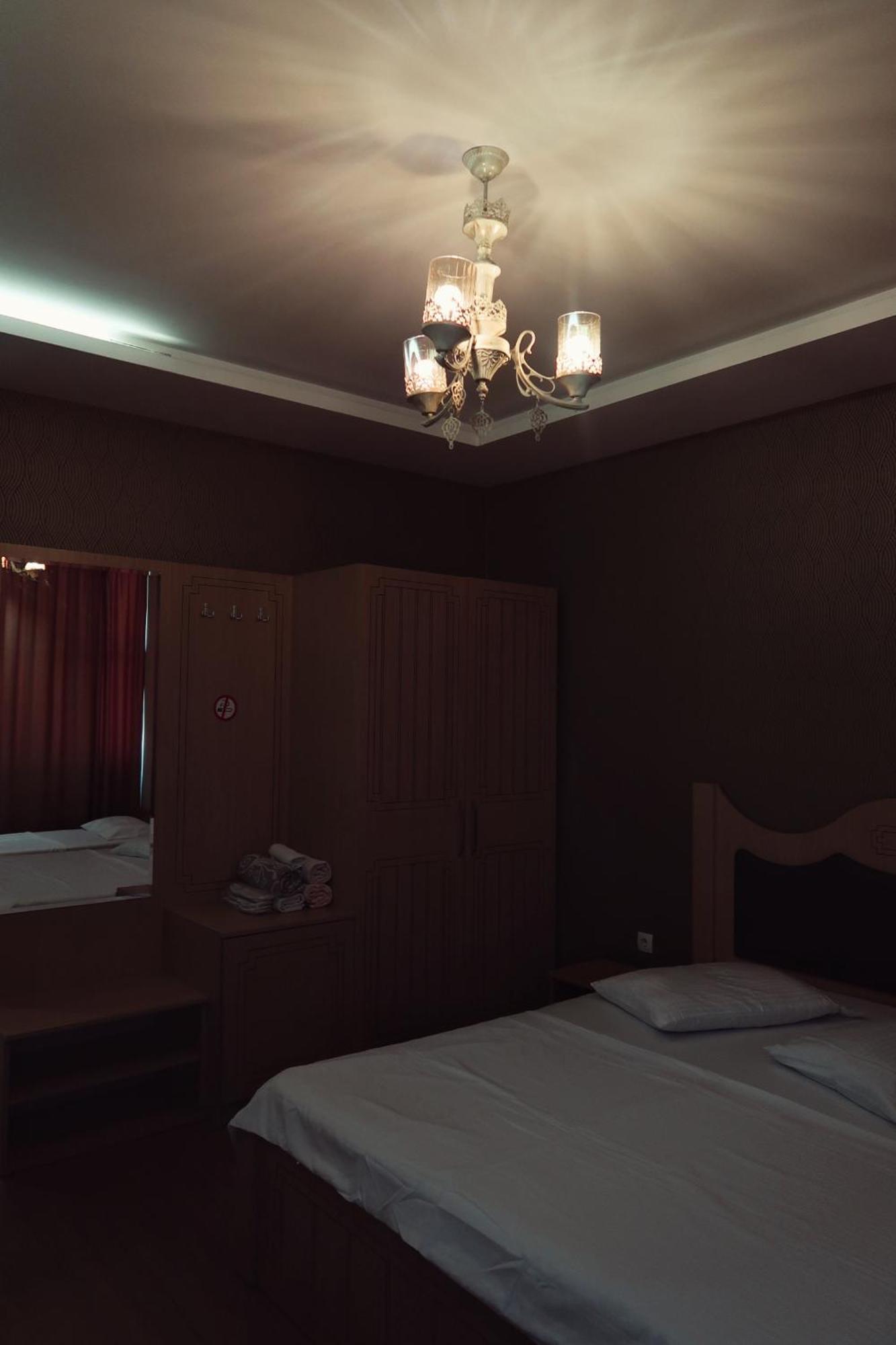 Hotel Antika Peje Luaran gambar