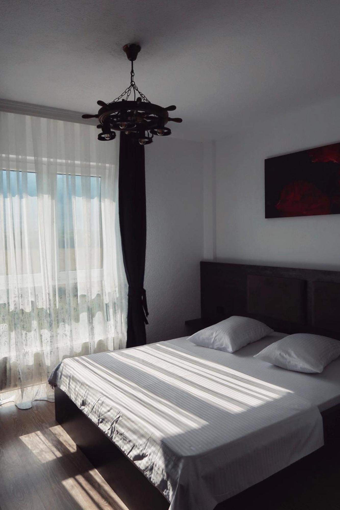 Hotel Antika Peje Luaran gambar