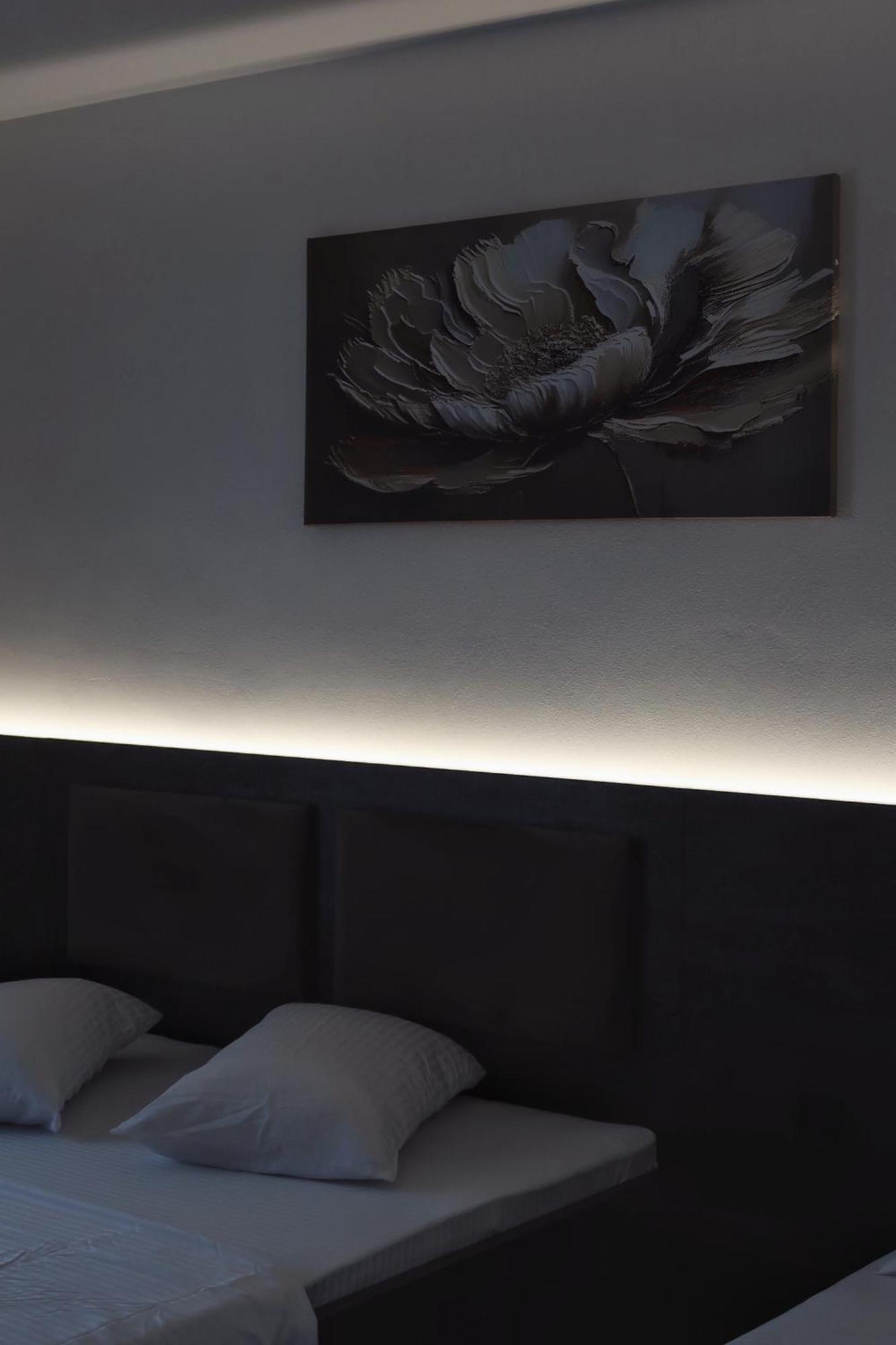 Hotel Antika Peje Luaran gambar