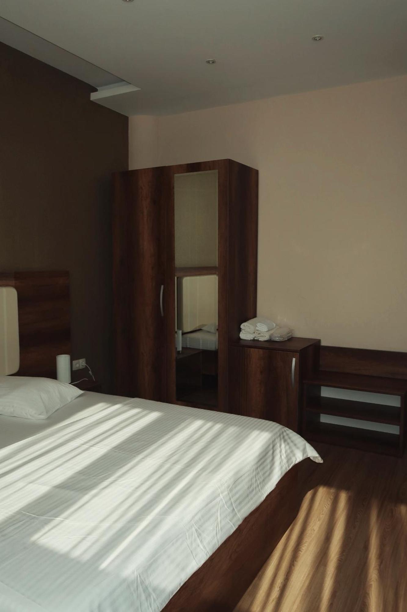 Hotel Antika Peje Luaran gambar