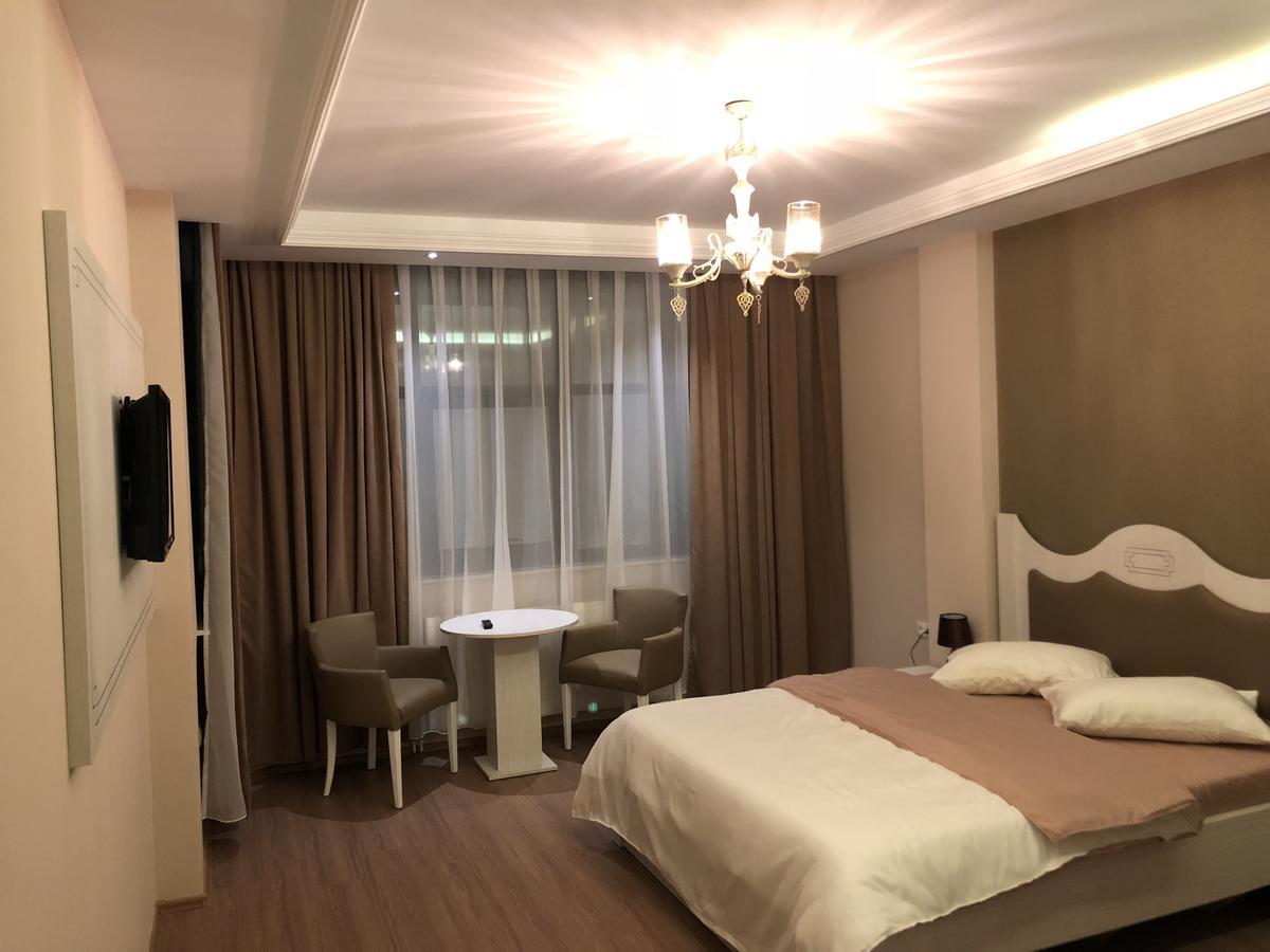Hotel Antika Peje Luaran gambar